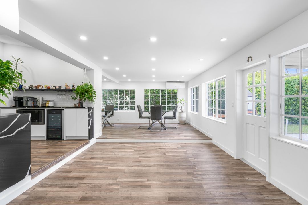 For Sale: $749,999 (4 beds, 3 baths, 1932 Square Feet)