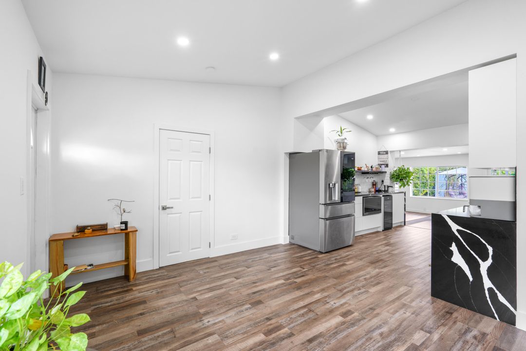 For Sale: $749,999 (4 beds, 3 baths, 1932 Square Feet)