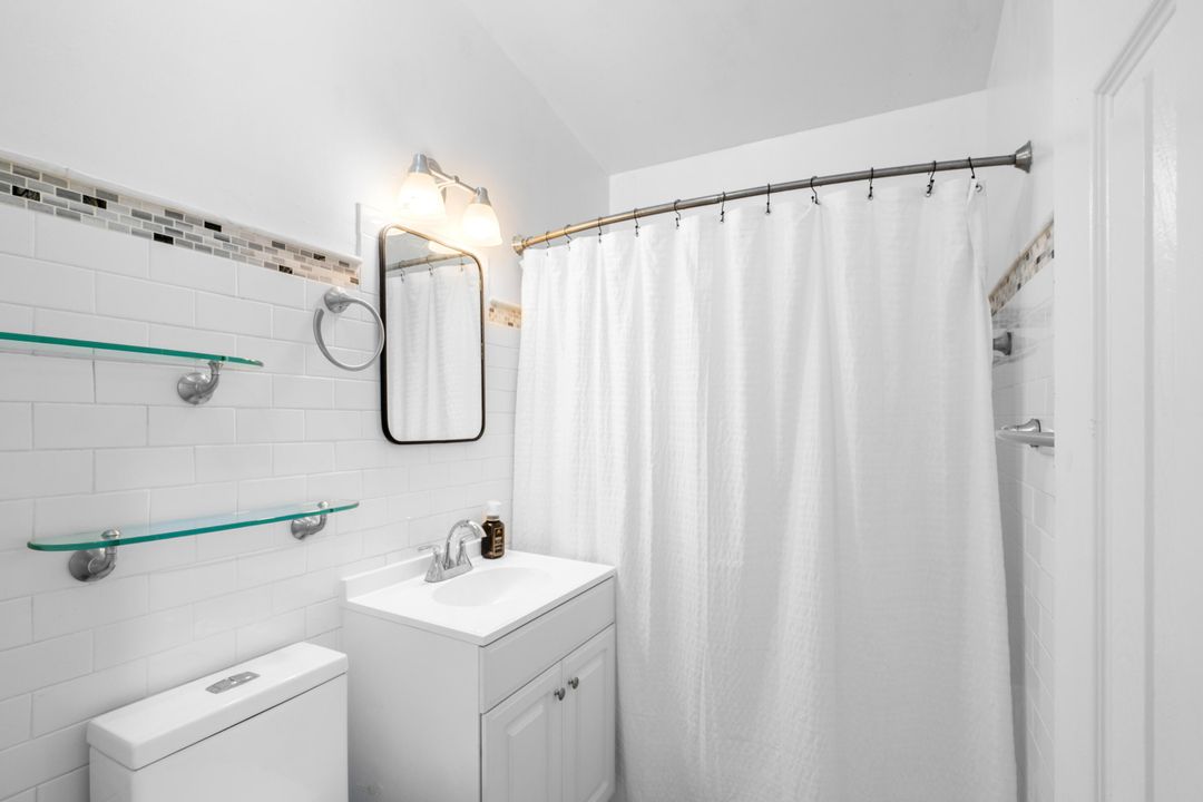 For Sale: $749,999 (4 beds, 3 baths, 1932 Square Feet)