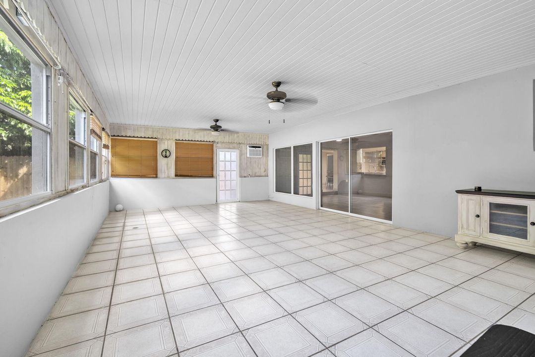 For Rent: $4,500 (3 beds, 2 baths, 2308 Square Feet)