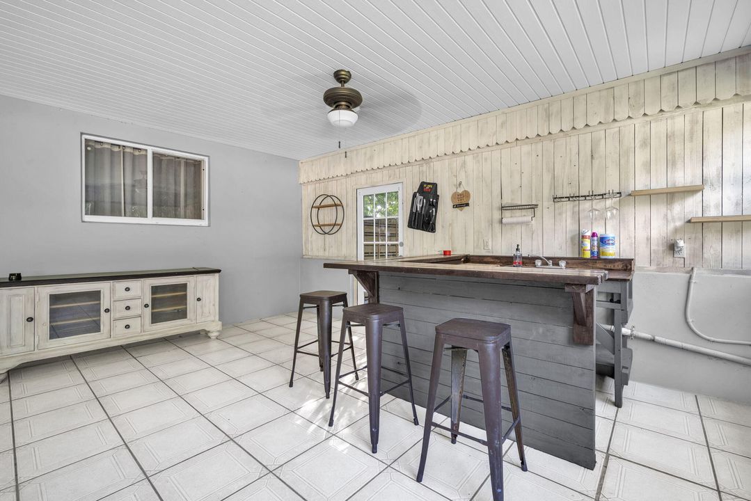 For Rent: $4,500 (3 beds, 2 baths, 2308 Square Feet)