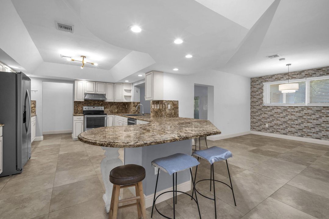 For Rent: $4,500 (3 beds, 2 baths, 2308 Square Feet)