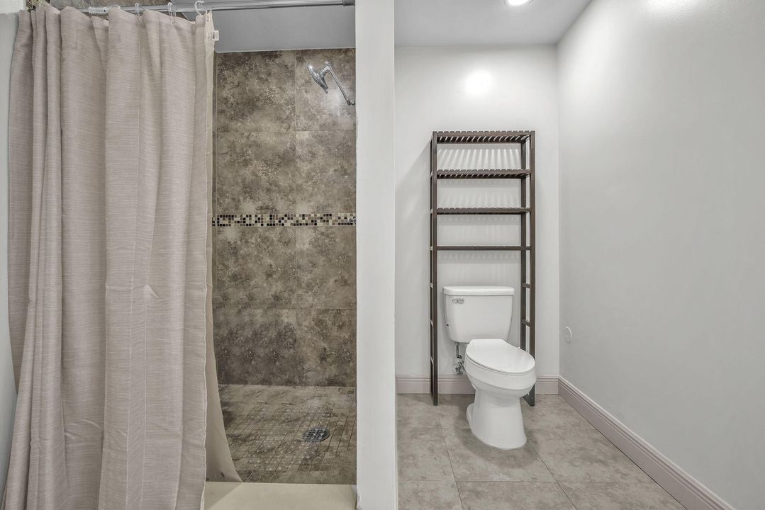 For Rent: $4,500 (3 beds, 2 baths, 2308 Square Feet)