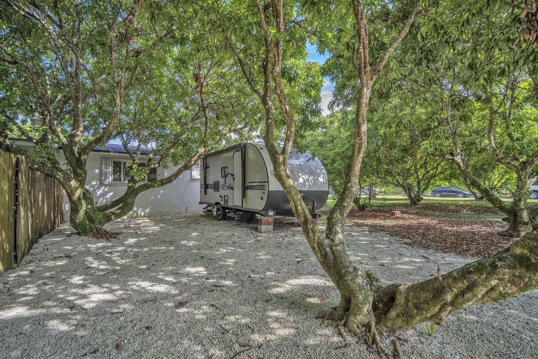 For Rent: $4,500 (3 beds, 2 baths, 2308 Square Feet)