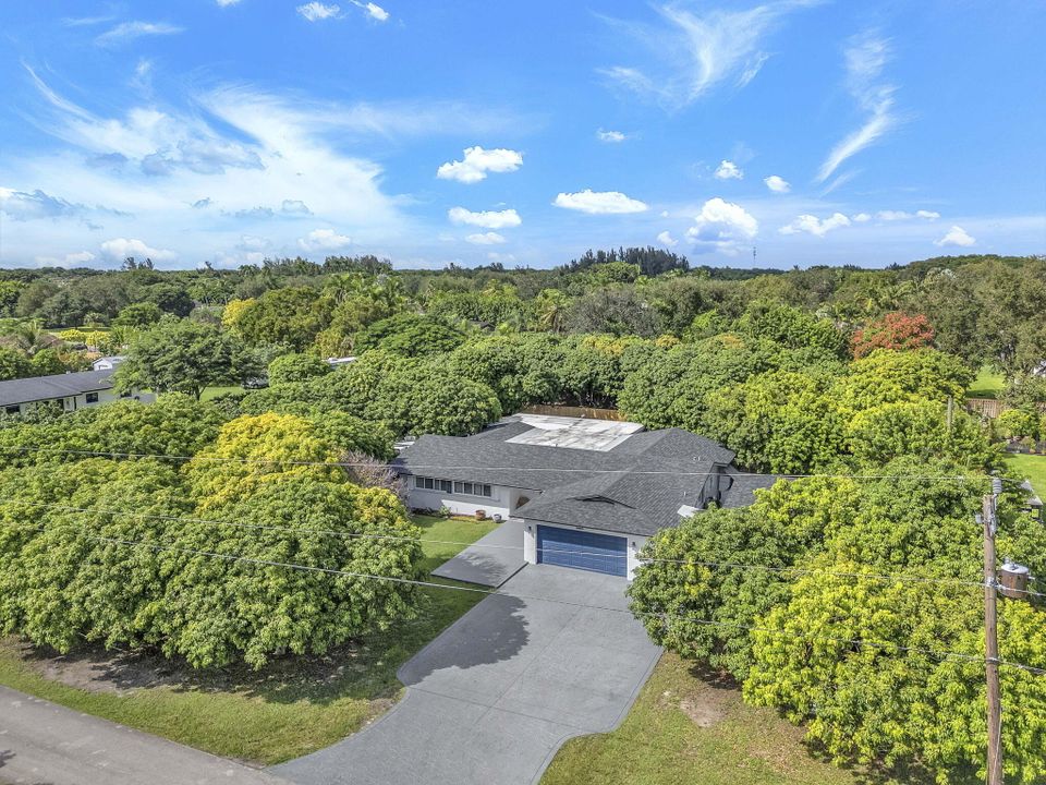 For Rent: $4,500 (3 beds, 2 baths, 2308 Square Feet)