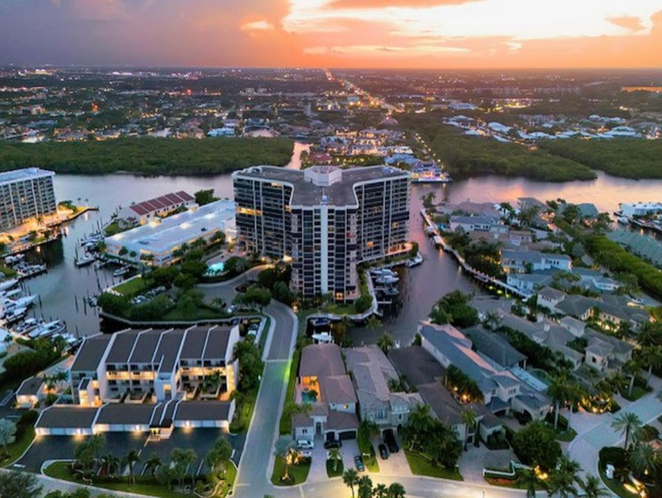 For Sale: $1,395,000 (2 beds, 2 baths, 1500 Square Feet)