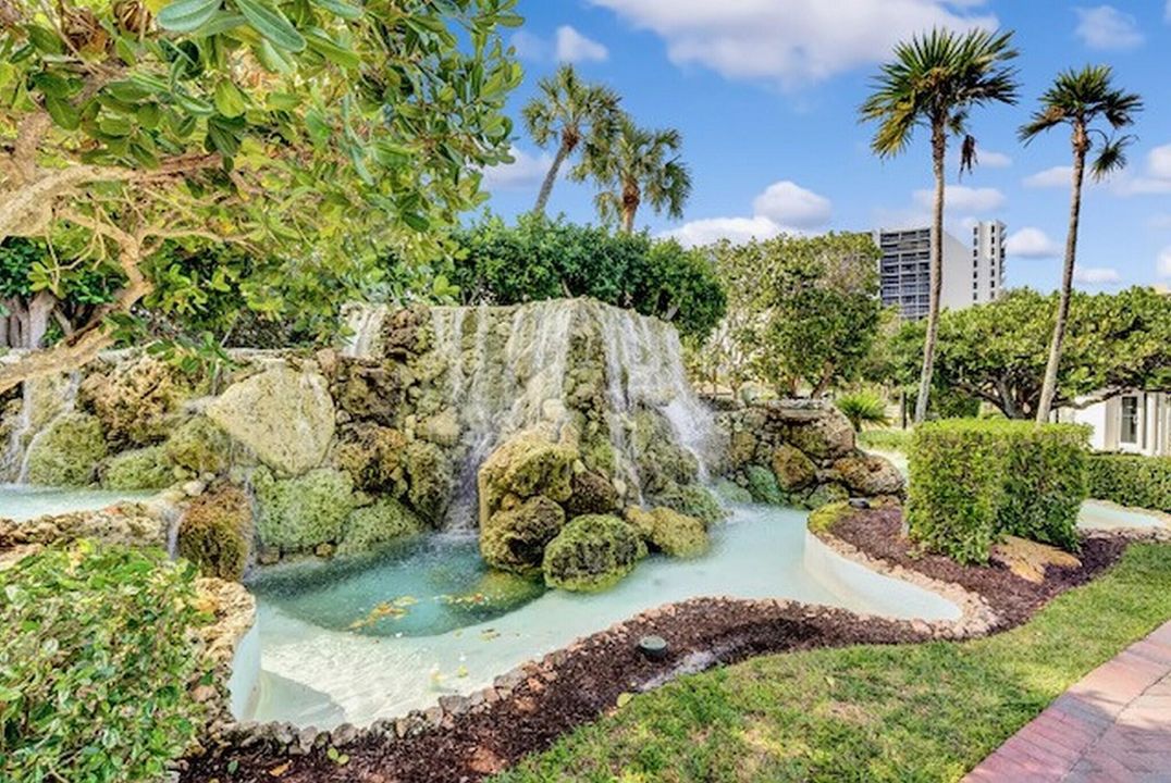 For Sale: $1,395,000 (2 beds, 2 baths, 1500 Square Feet)