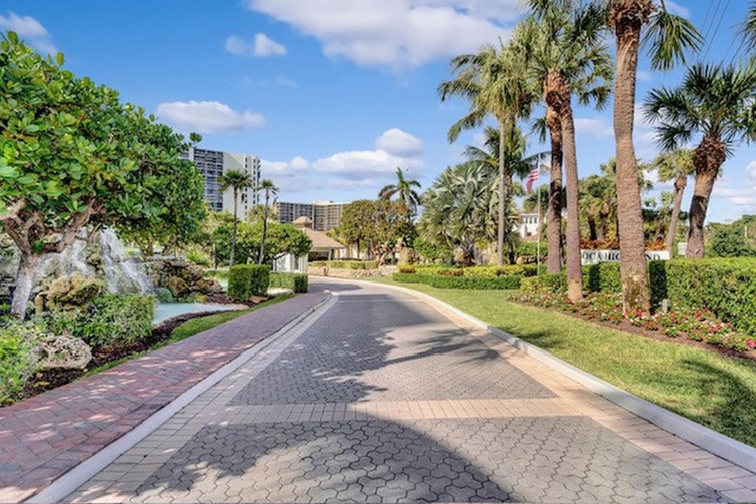 For Sale: $1,395,000 (2 beds, 2 baths, 1500 Square Feet)