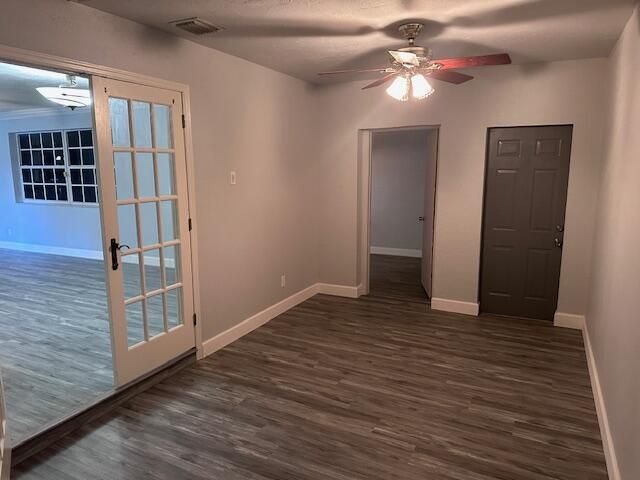 Activo con contrato: $439,000 (3 camas, 2 baños, 1651 Pies cuadrados)