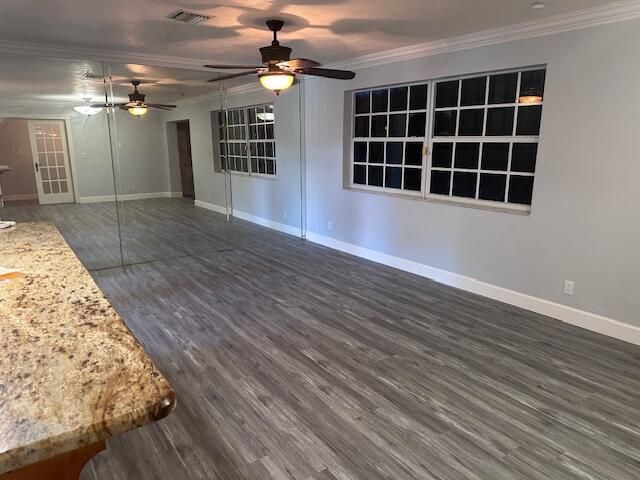 Activo con contrato: $439,000 (3 camas, 2 baños, 1651 Pies cuadrados)