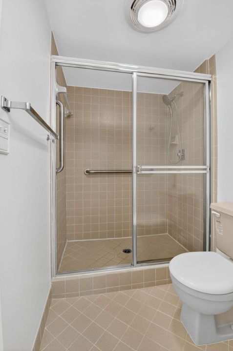 For Rent: $2,100 (2 beds, 2 baths, 1090 Square Feet)