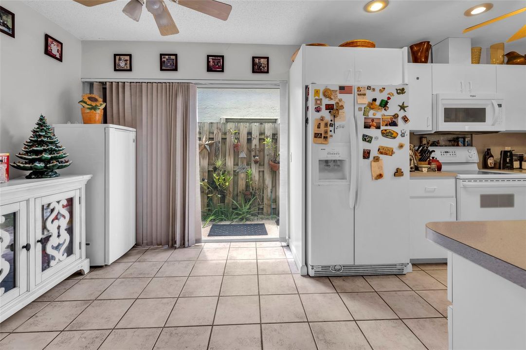 For Sale: $549,000 (3 beds, 2 baths, 1658 Square Feet)