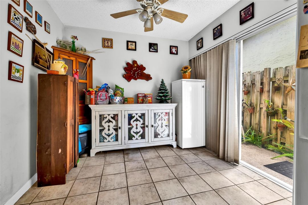 For Sale: $549,000 (3 beds, 2 baths, 1658 Square Feet)