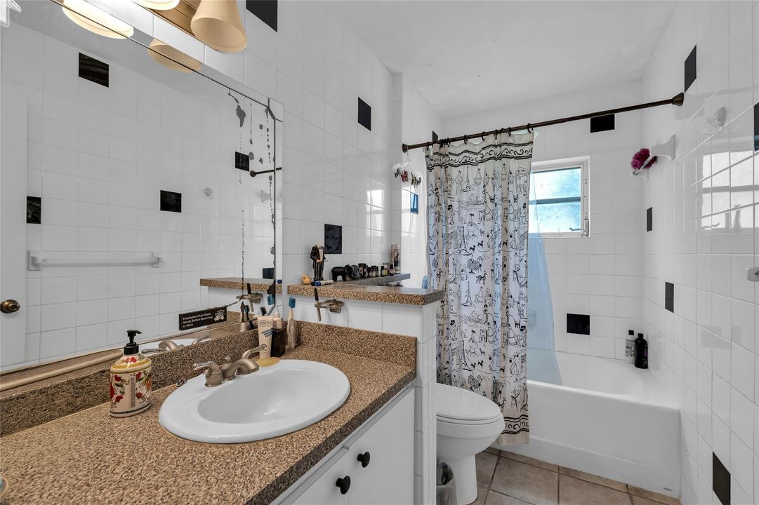 For Sale: $549,000 (3 beds, 2 baths, 1658 Square Feet)