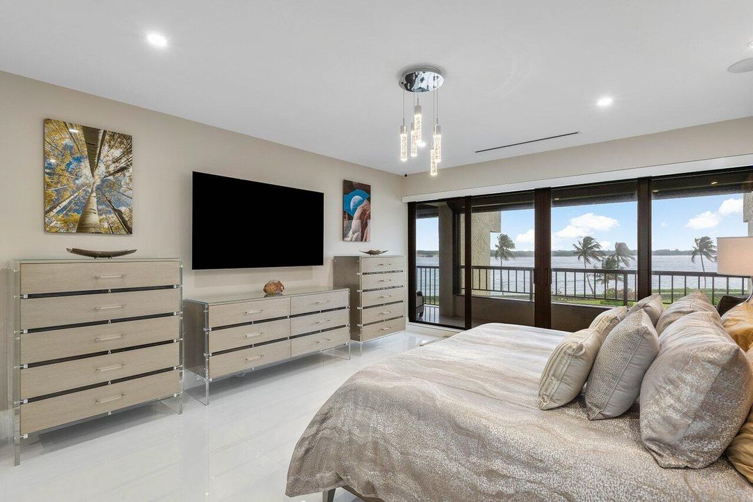 На продажу: $3,595,000 (3 спален, 4 ванн, 2762 Квадратных фут)