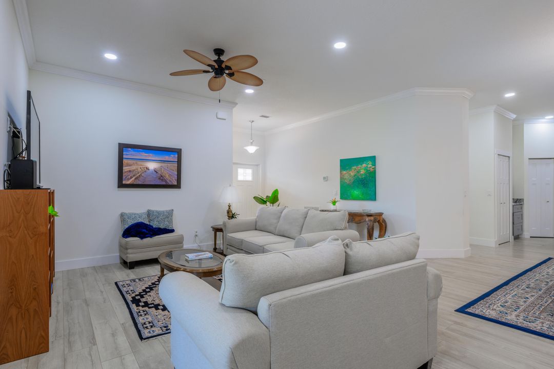 For Sale: $634,900 (3 beds, 3 baths, 2320 Square Feet)