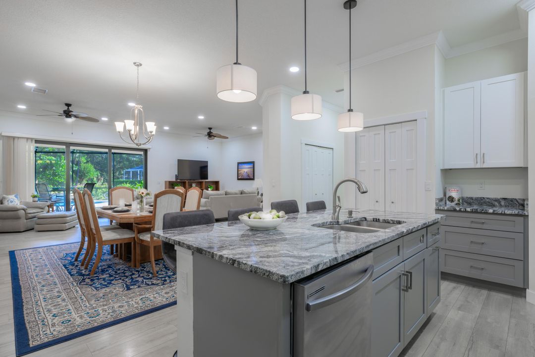 For Sale: $634,900 (3 beds, 3 baths, 2320 Square Feet)