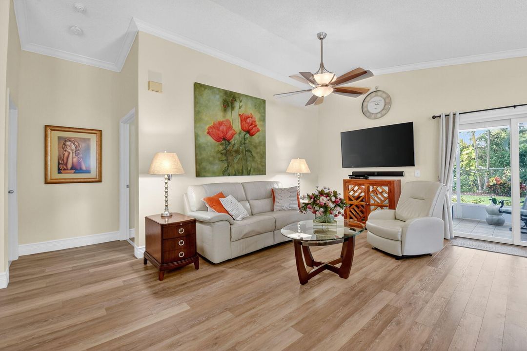 合同活跃: $695,000 (3 贝兹, 2 浴室, 1656 平方英尺)