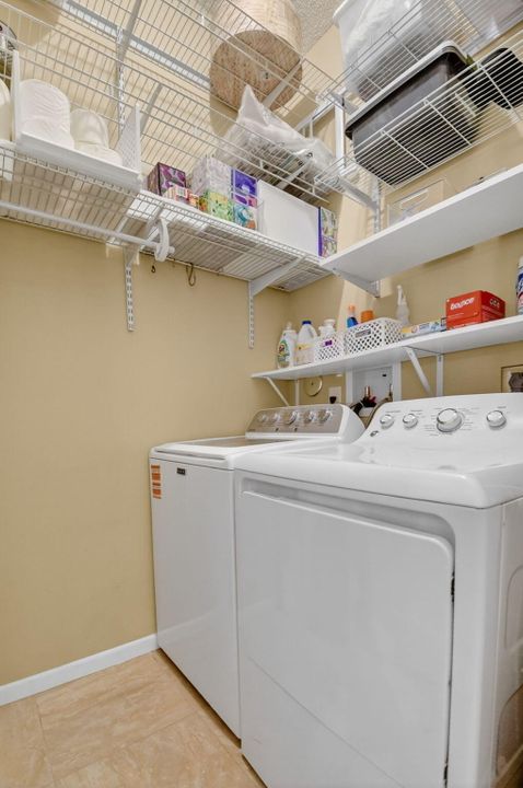 合同活跃: $695,000 (3 贝兹, 2 浴室, 1656 平方英尺)