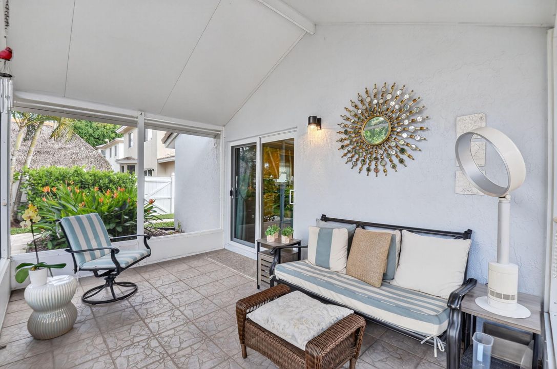 合同活跃: $695,000 (3 贝兹, 2 浴室, 1656 平方英尺)