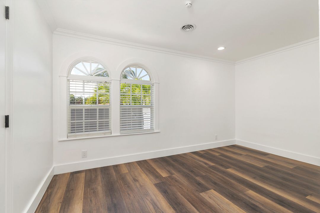 For Rent: $15,000 (5 beds, 5 baths, 3962 Square Feet)