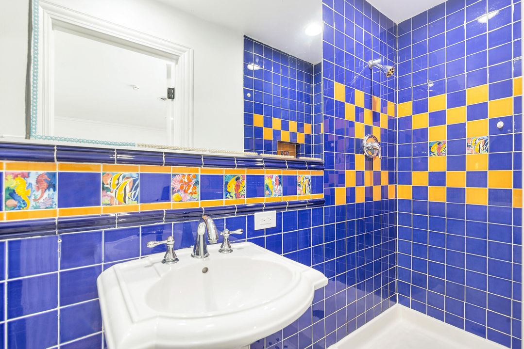 For Rent: $15,000 (5 beds, 5 baths, 3962 Square Feet)