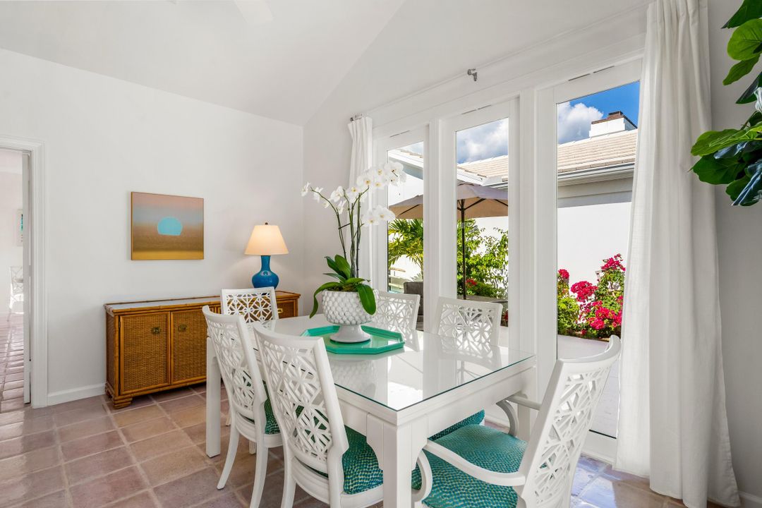 For Sale: $1,240,000 (2 beds, 2 baths, 1945 Square Feet)