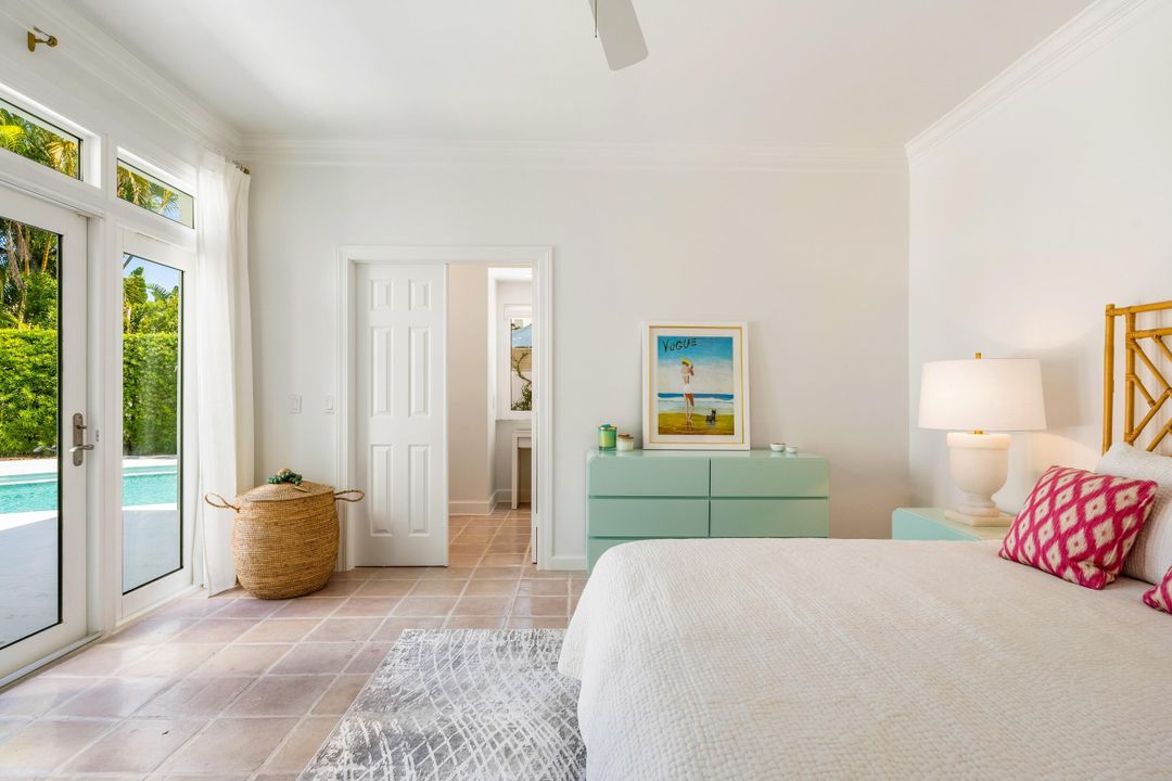 For Sale: $1,240,000 (2 beds, 2 baths, 1945 Square Feet)