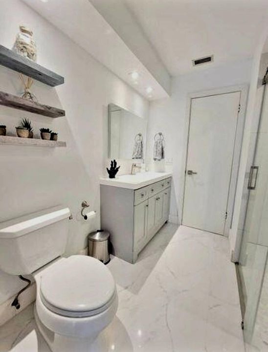 合同活跃: $3,100 (3 贝兹, 2 浴室, 1825 平方英尺)