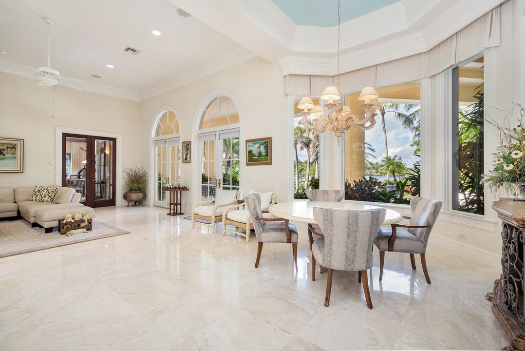 На продажу: $14,950,000 (5 спален, 5 ванн, 10437 Квадратных фут)