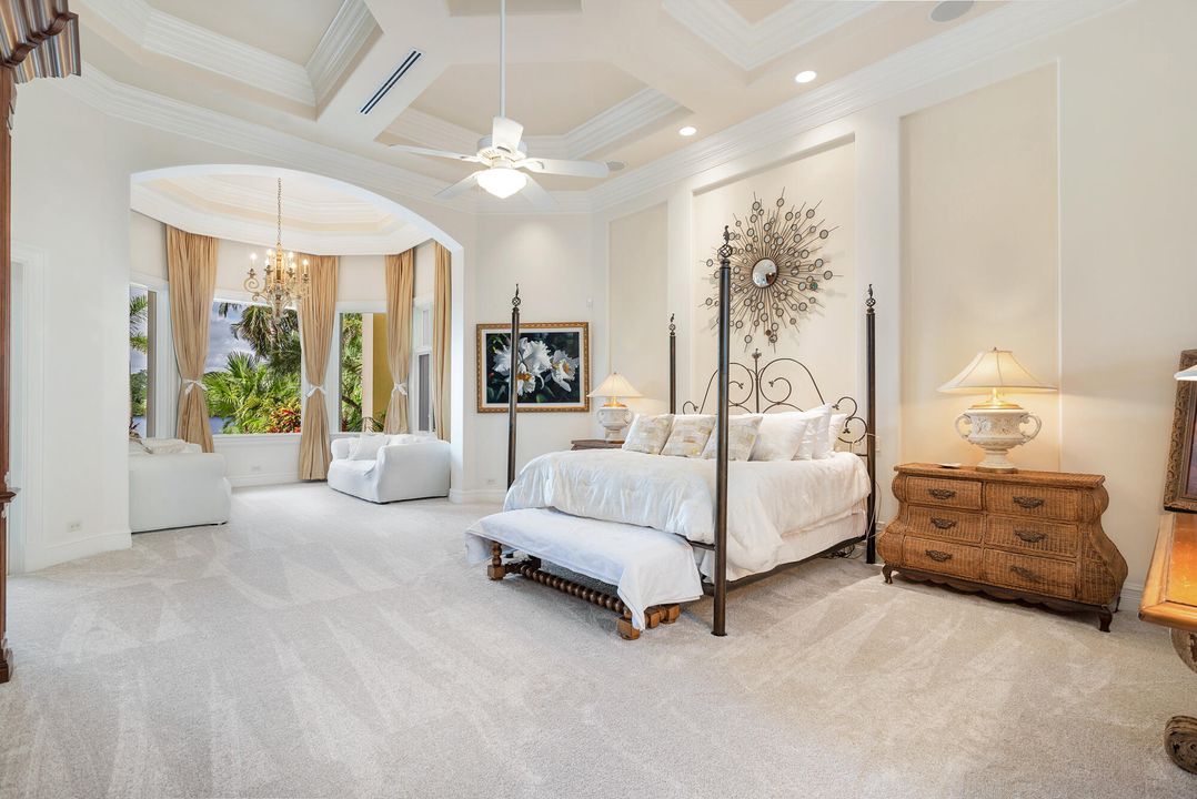 На продажу: $14,950,000 (5 спален, 5 ванн, 10437 Квадратных фут)