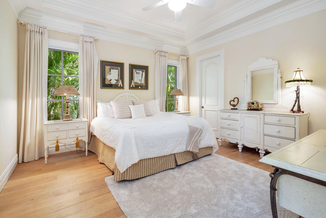 На продажу: $14,950,000 (5 спален, 5 ванн, 10437 Квадратных фут)