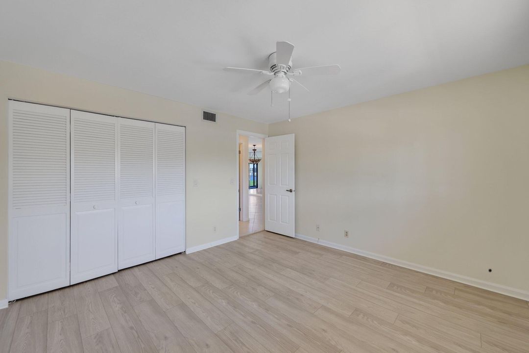 For Sale: $575,000 (2 beds, 2 baths, 1182 Square Feet)