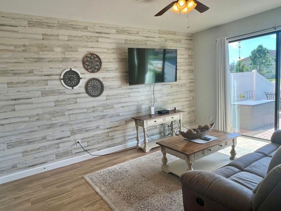 待售: $295,000 (3 贝兹, 2 浴室, 1685 平方英尺)