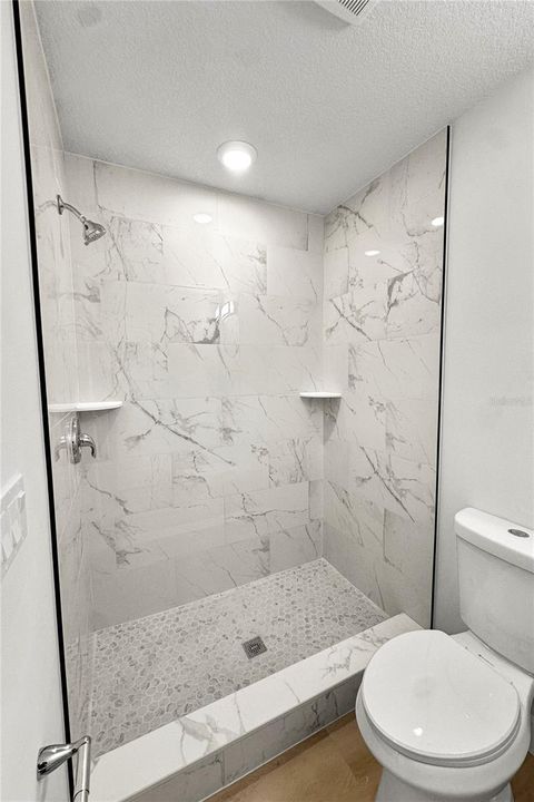 For Sale: $339,000 (3 beds, 2 baths, 1251 Square Feet)