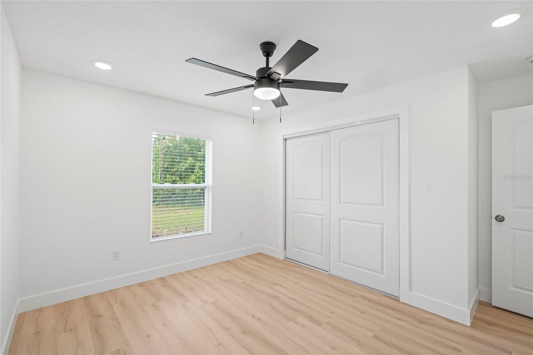 For Sale: $339,000 (3 beds, 2 baths, 1251 Square Feet)