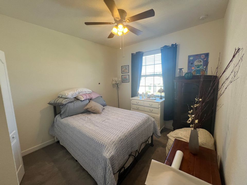 待售: $295,000 (3 贝兹, 2 浴室, 1685 平方英尺)