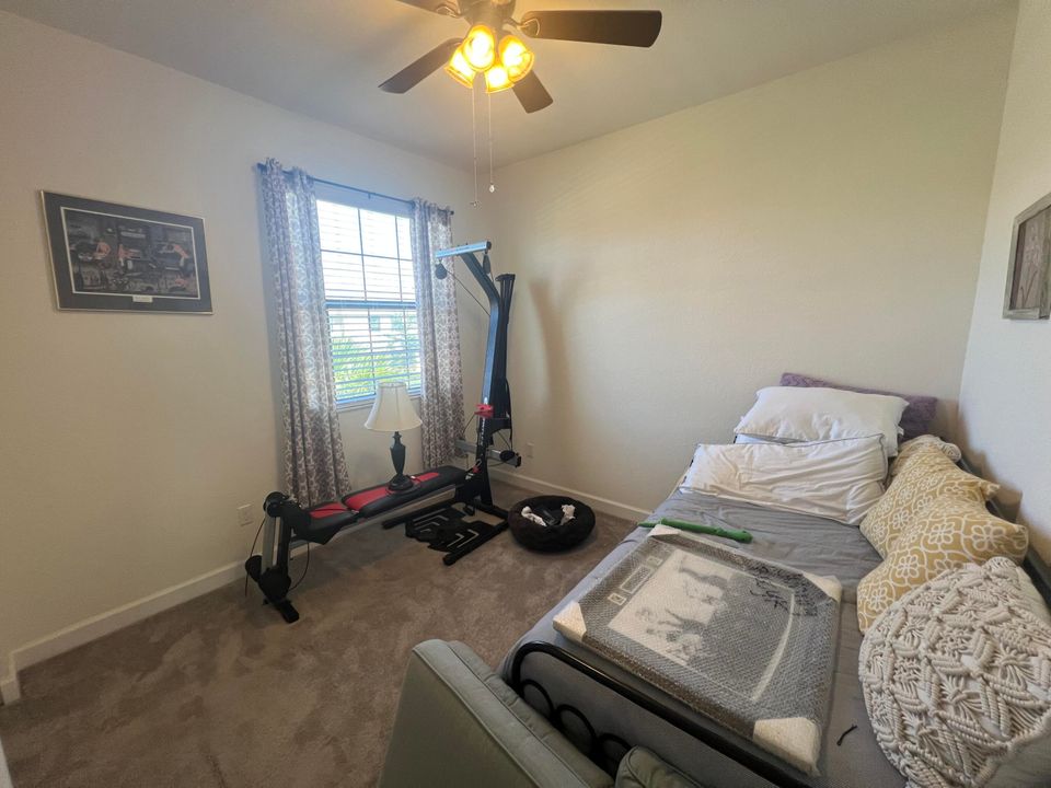 待售: $295,000 (3 贝兹, 2 浴室, 1685 平方英尺)