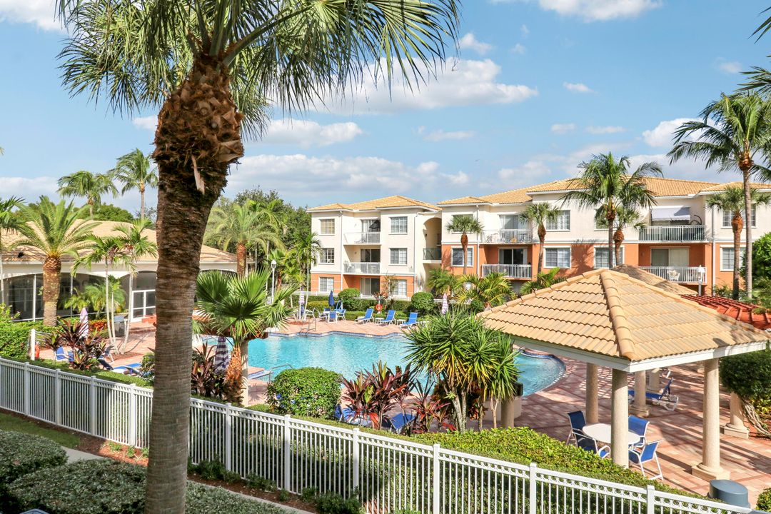 For Sale: $388,500 (2 beds, 2 baths, 1193 Square Feet)