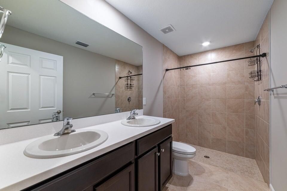 For Sale: $499,000 (4 beds, 2 baths, 1806 Square Feet)