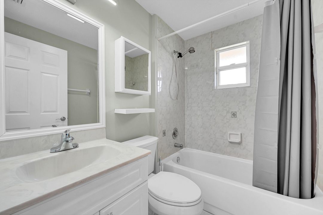 En Venta: $315,000 (3 camas, 2 baños, 1025 Pies cuadrados)