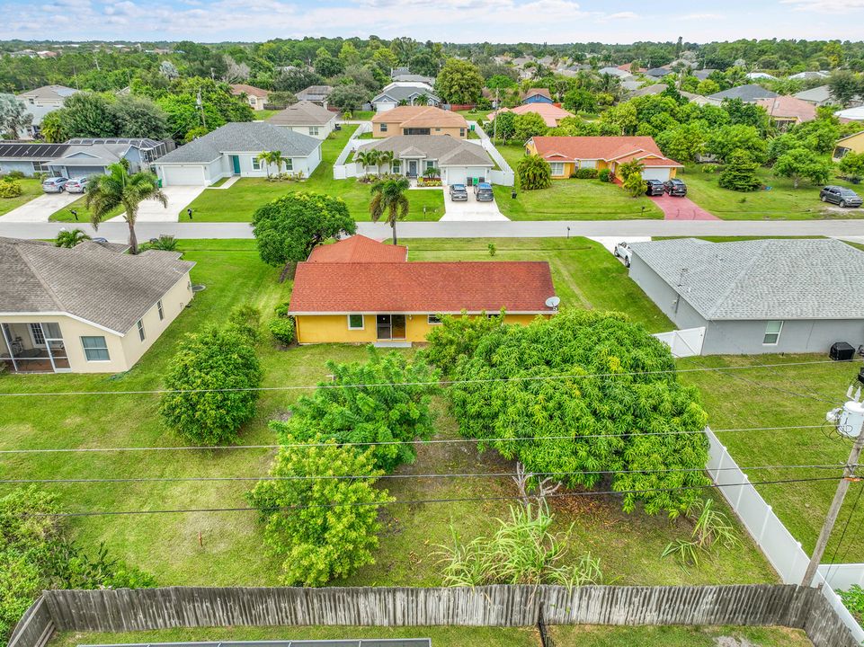 En Venta: $315,000 (3 camas, 2 baños, 1025 Pies cuadrados)