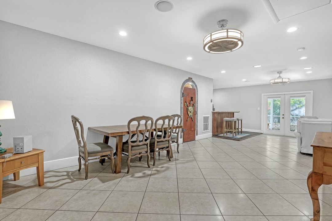 На продажу: $2,500,000 (7 спален, 4 ванн, 4626 Квадратных фут)