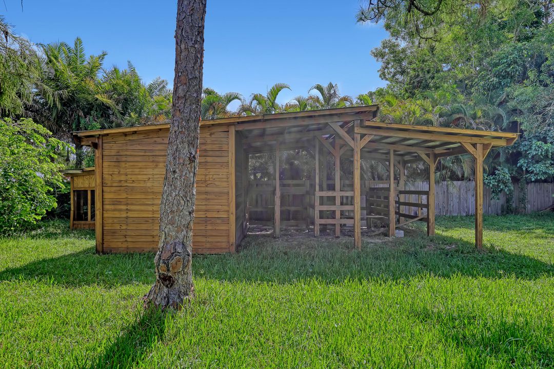 На продажу: $2,500,000 (7 спален, 4 ванн, 4626 Квадратных фут)