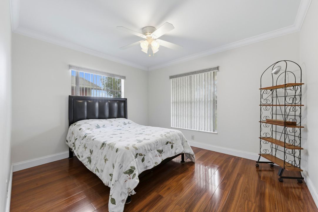 Activo con contrato: $429,000 (3 camas, 2 baños, 1118 Pies cuadrados)