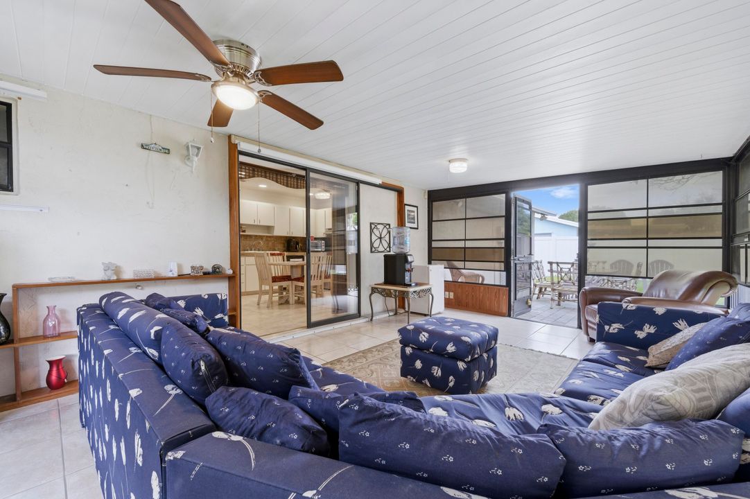 Activo con contrato: $429,000 (3 camas, 2 baños, 1118 Pies cuadrados)