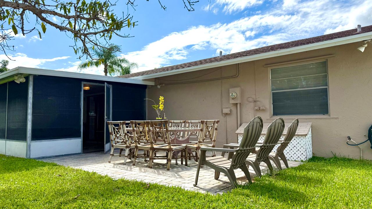 Activo con contrato: $429,000 (3 camas, 2 baños, 1118 Pies cuadrados)