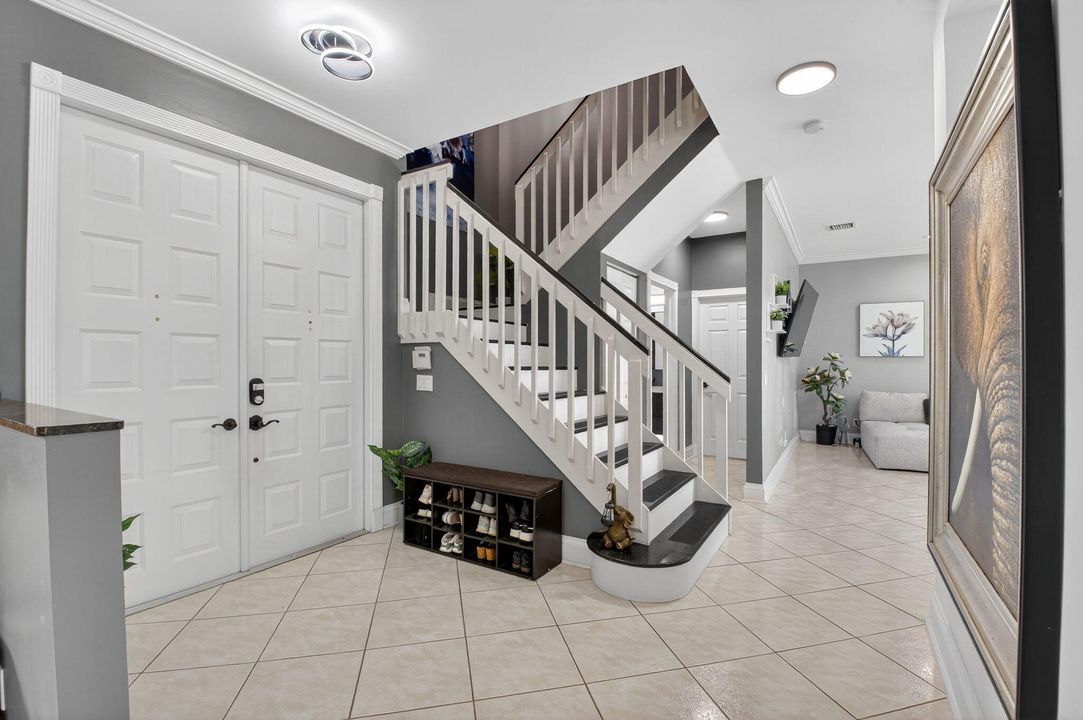 For Rent: $4,499 (4 beds, 2 baths, 2644 Square Feet)