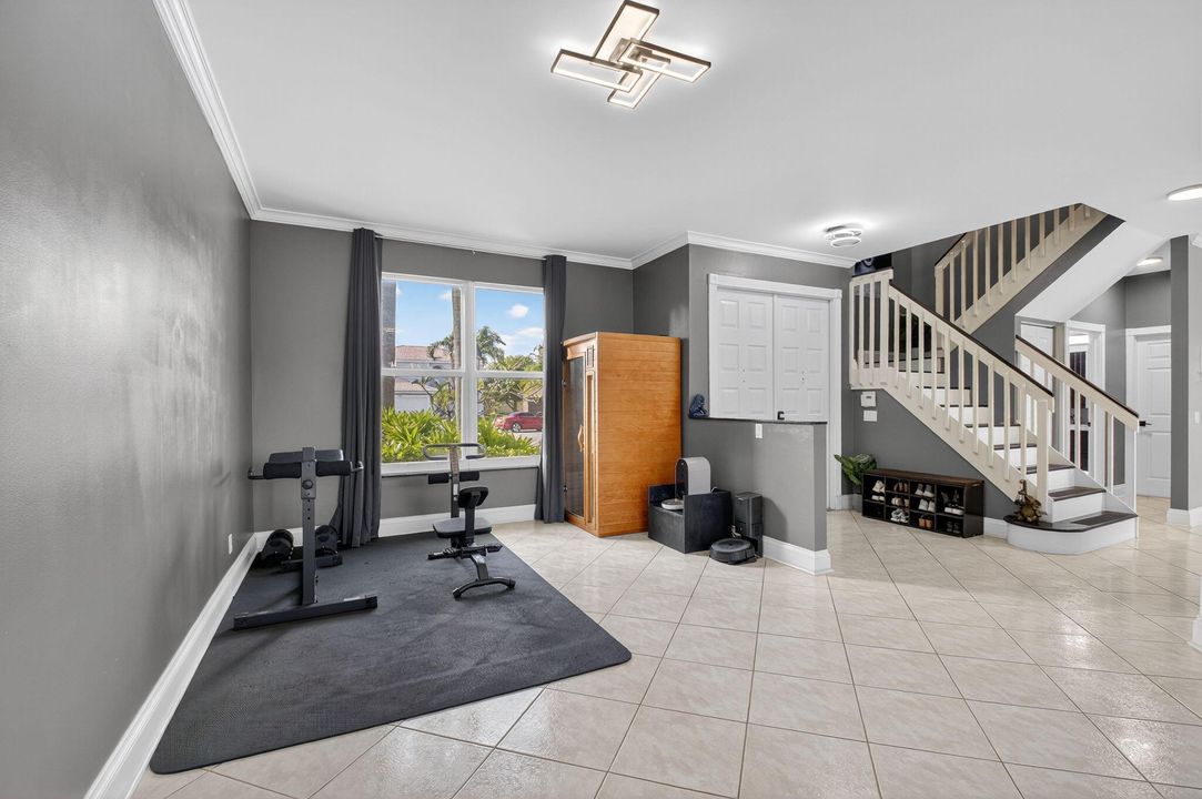 For Rent: $4,499 (4 beds, 2 baths, 2644 Square Feet)