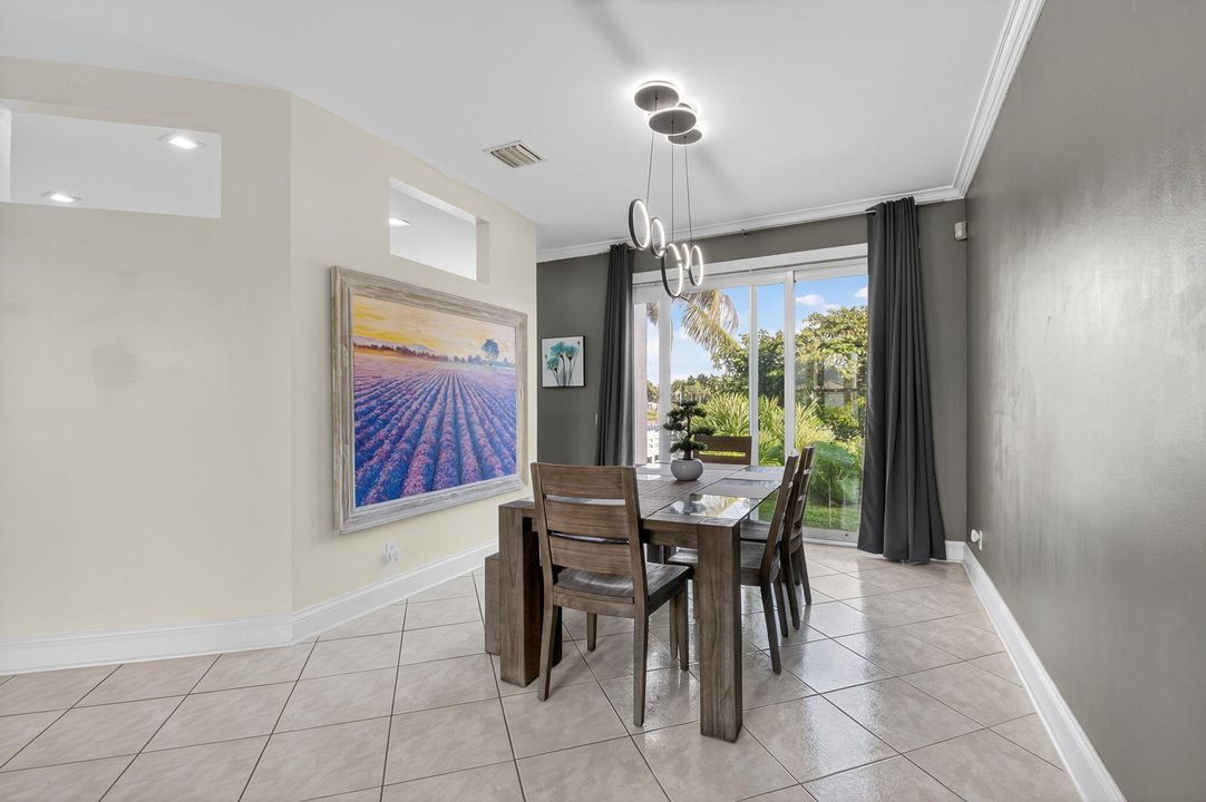 For Rent: $4,499 (4 beds, 2 baths, 2644 Square Feet)